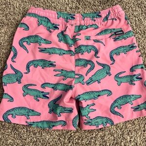 Boys pink Chubbies shorts size small 8-9